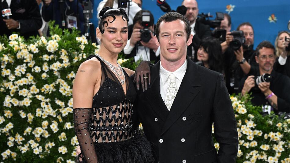 Dua Lipa und Callum Turner