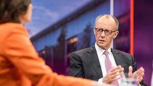 Maybrit Illner diskutiert am Donnerstag mit Friedrich Merz.
