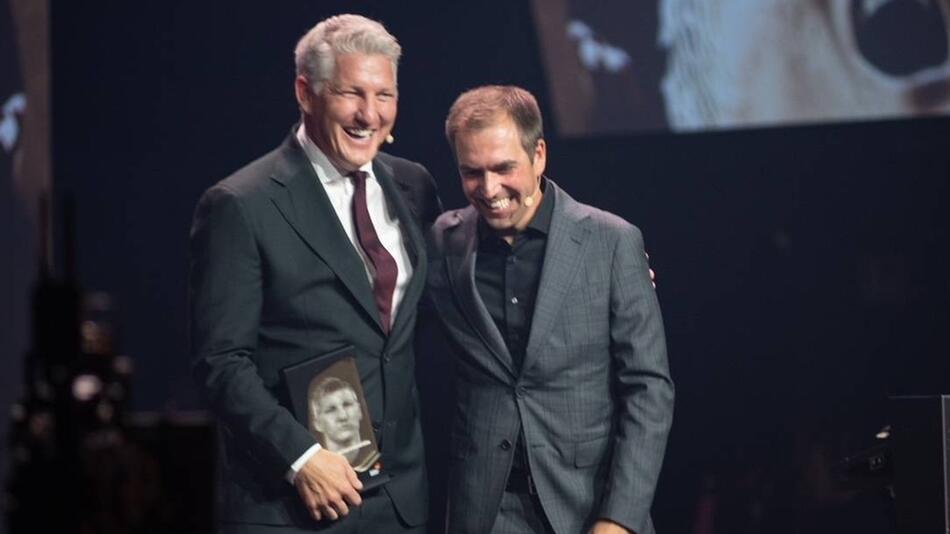Bastian Schweinsteiger (l.) und Philipp Lahm bei der Gala in Dortmund.