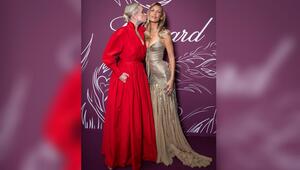 Bella Hadid (r.) und Yolanda posierten gemeinsam auf dem roten Teppich in Cannes
