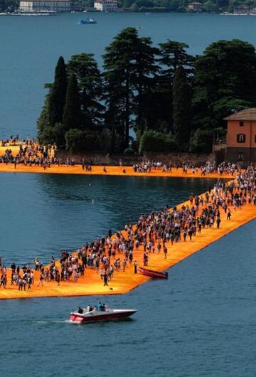 "The Floating Piers"