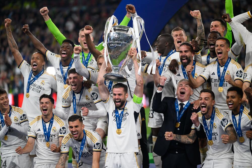 Real Madrid mit dem Champions-League-Pokal