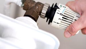 Thermostat-Ventil an einem Heizkörper