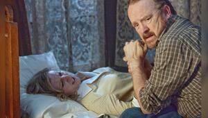 Carrie Anne Fleming mit ihrem Seriengatten Jim Beaver in "Supernatural".