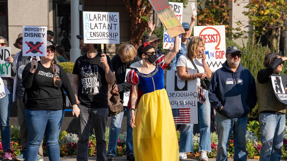Kimmels US-Talkshow abgesetzt - Demonstration in Seattle