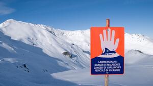 Abseits der Piste ist die Lawinengefahr besonders gross.