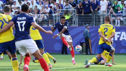 Kylian Mbappé trifft zum 1:0 für Frankreich.