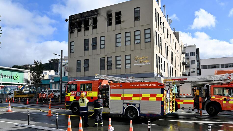 Mehrere Tote fordert ein Brand in einem Hostel in Wellington am 16. Mai 2023