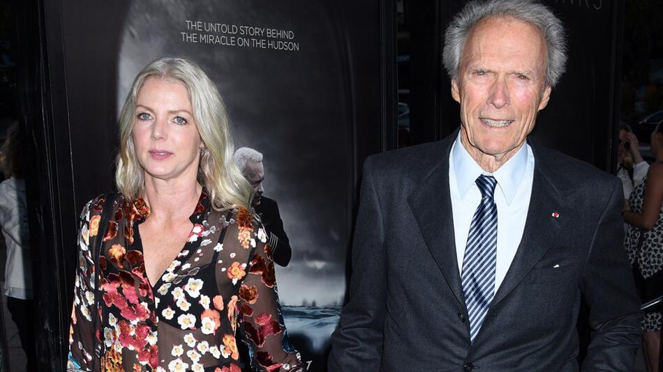 Christina Sandera und Clint Eastwood bei einem gemeinsamen Auftritt.