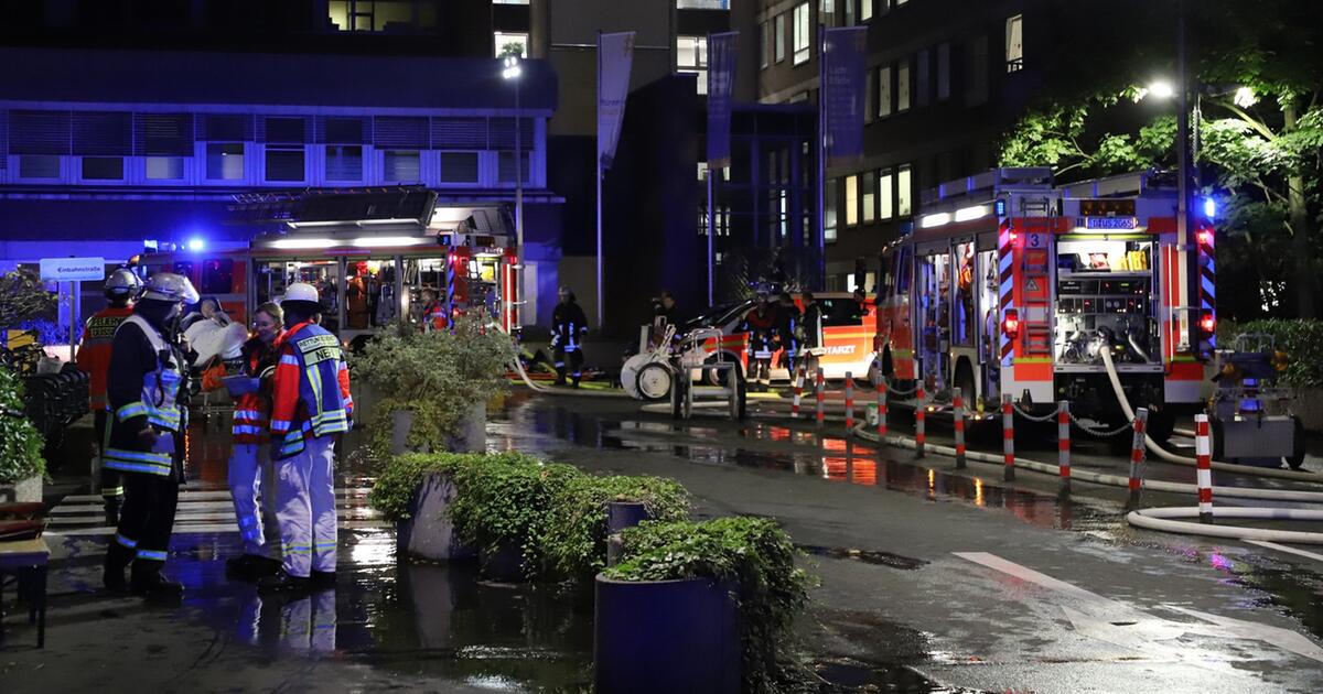 Patient stirbt bei Brand in Düsseldorfer Klinik - Über 70 Verletzte | GMX.CH Patient stirbt bei Brand in Düsseldorfer Klinik - Über 70 Verletzte | GMX.CH