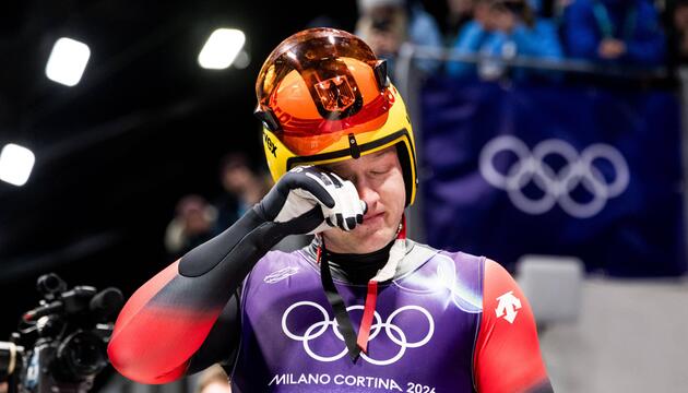 Olympiasieger Max Langenhan wurde von seinen Gefühlen übermannt.