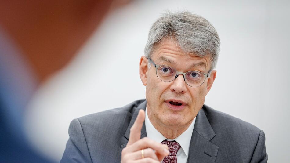 Bundesverkehrsminister Schnieder
