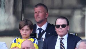 Prinz Oscar und Prinz Daniel (re.) auf der Tribüne beim Spiel Frankreich gegen Schweden in New ...