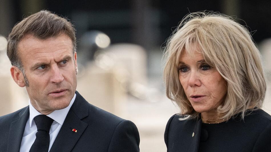 Emmanuel Macron und seine Ehefrau Brigitte Macron sorgen derzeit mit einem Video im Netz für ...