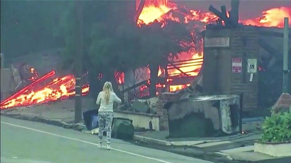 Schwere Waldbrände bei Los Angeles ausser Kontrolle geraten - erste Todesopfer