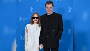 Lars Eidinger und Isabelle Huppert stellten auf der Berlinale ihren neuen Film "Die Blutgräfin" vor.