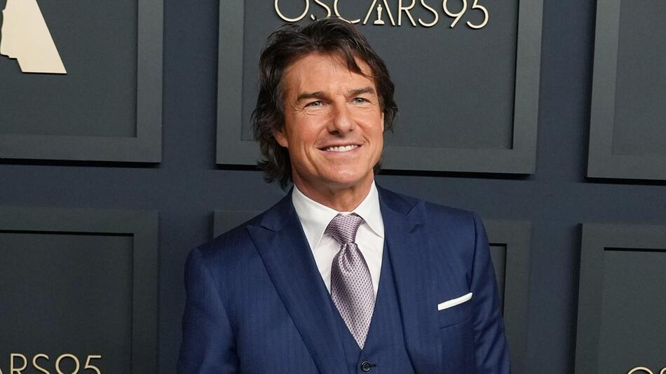 Tom Cruise, hier bei der Oscarverleihung im Jahr 2023, bekommt noch 2025 den Goldjungen.