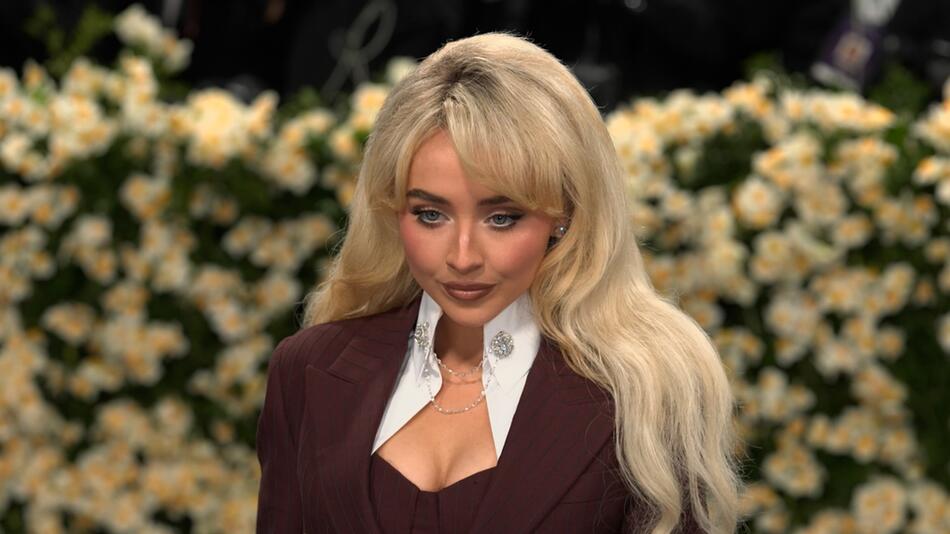 Sabrina Carpenter ist die bestgekleidete Prominente 2025