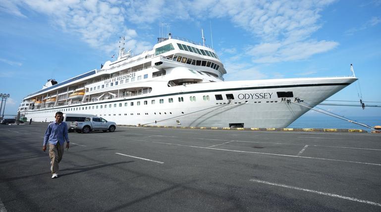 US-Kreuzfahrtschiff in Kambodscha