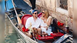 Scooter Braun und Sydney Sweeney gönnten sich eine romantische Gondelfahrt durch Venedig.