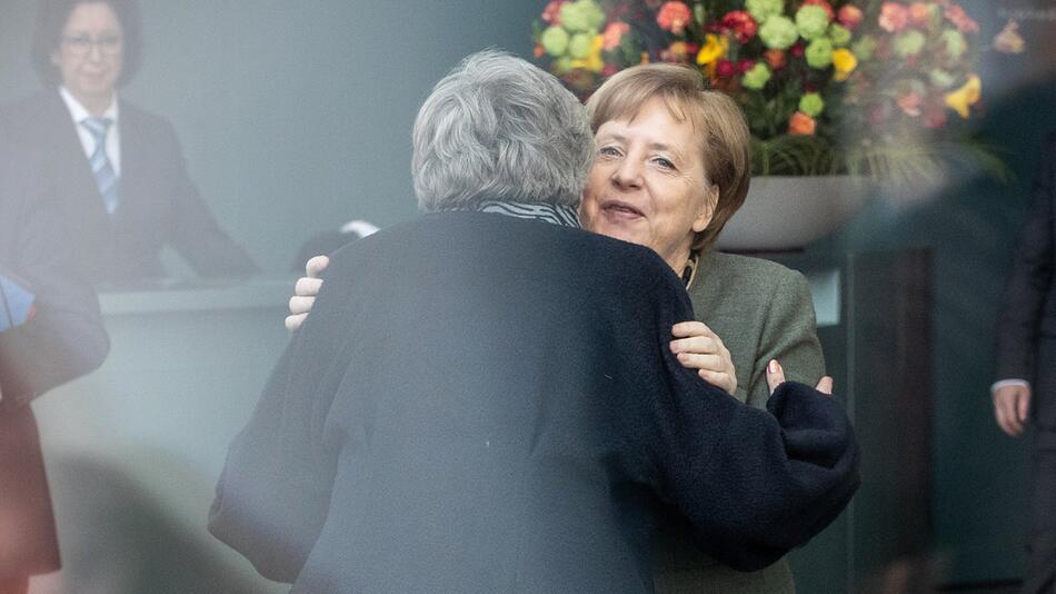Merkel receives May