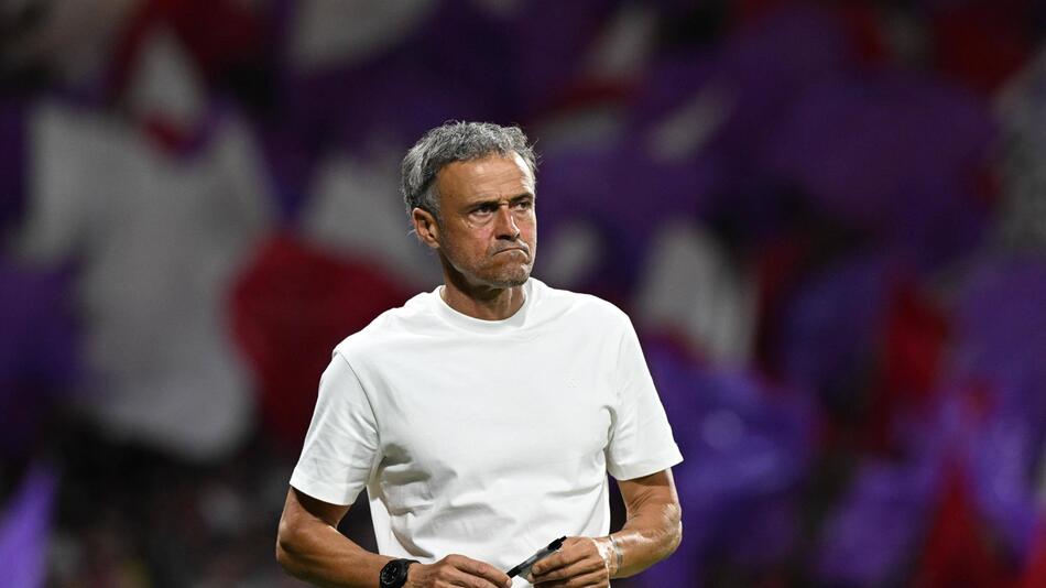 PSG-Trainer Luis Enrique fällt nach einem Radsturz vorerst aus.