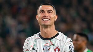 Aktuell präsentiert sich Cristiano Ronaldo deutlich blonder als auf dieser Aufnahme.