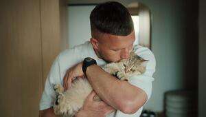 Private Einblicke: Netflix begleitet Lukas Podolski bei Treffen mit seiner Familie und Freunden ...