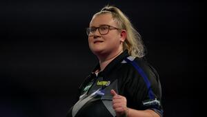 Beau Greaves, hier bei der WM im Dezember, hat Darts-Geschichte geschrieben.