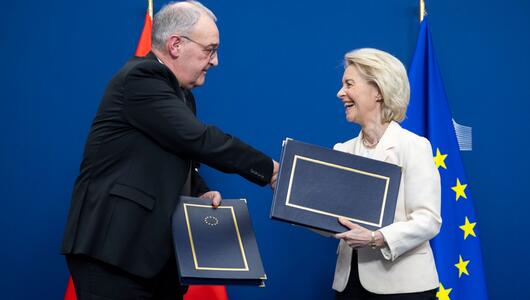 EU und Schweiz unterzeichnen Abkommen