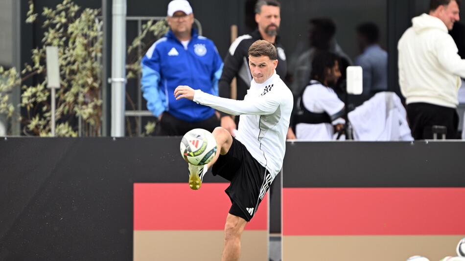 Abschlusstraining Fussball Nationalmannschaft Männer