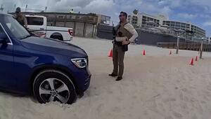 Kuriose Flucht in Florida: Mercedes bleibt im Sand liegen