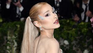Die Blond-Phase ist wohl vorbei für Ariana Grande.