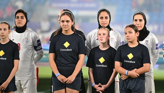 Iran-Krieg - Irans Fussballerinnen schweigen bei Nationalhymne