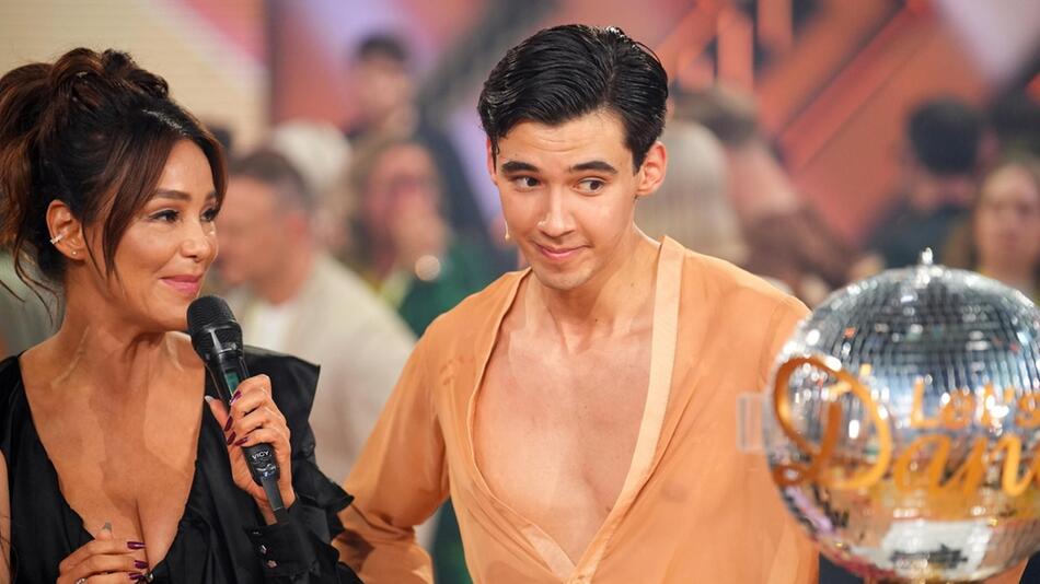 Verona Pooth freut sich über den Sieg von Sohn Diego bei "Let's Dance".