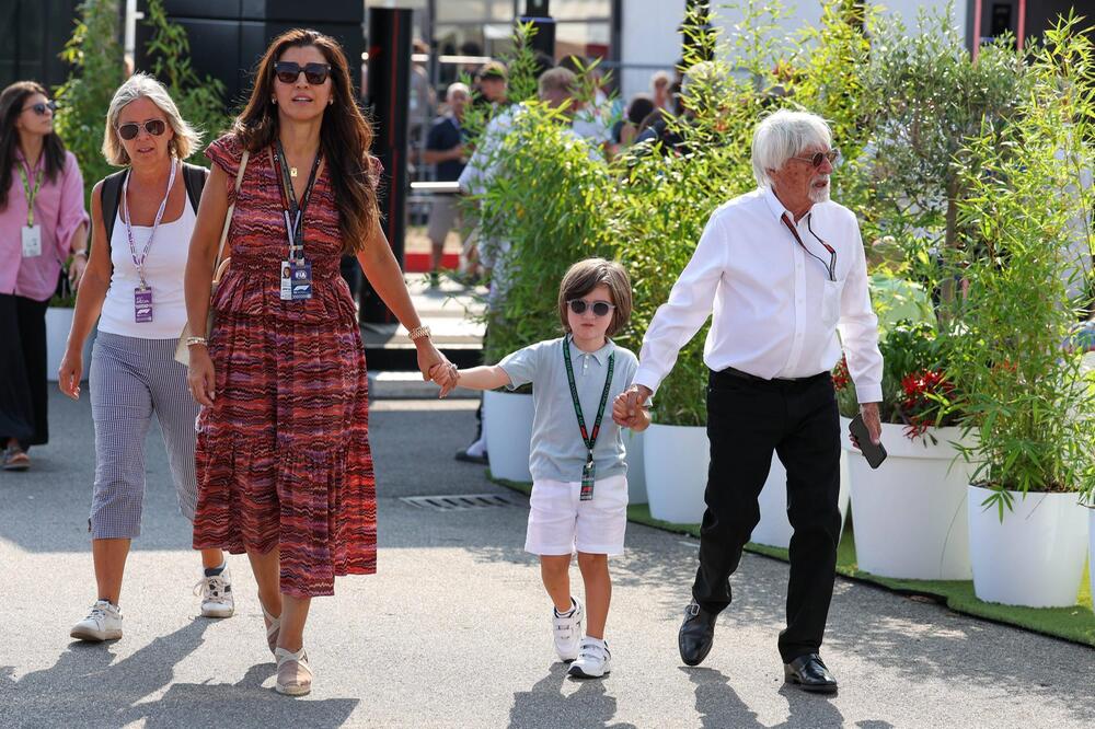 Bernie Ecclestone mit seiner dritten Ehefrau Fabiana Flosi und dem gemeinsamen Sohn.