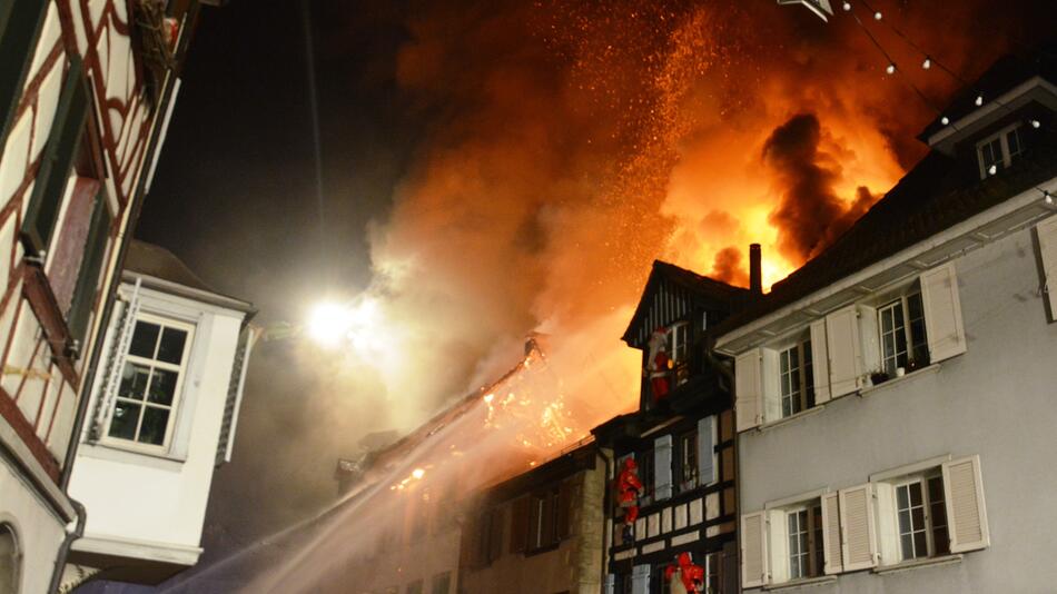 Beim Brand in der Altstadt von Steckborn wurden drei Personen leicht verletzt.