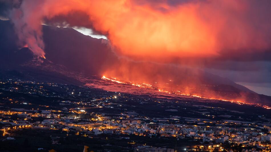 Vulkanausbruch auf Kanareninsel La Palma