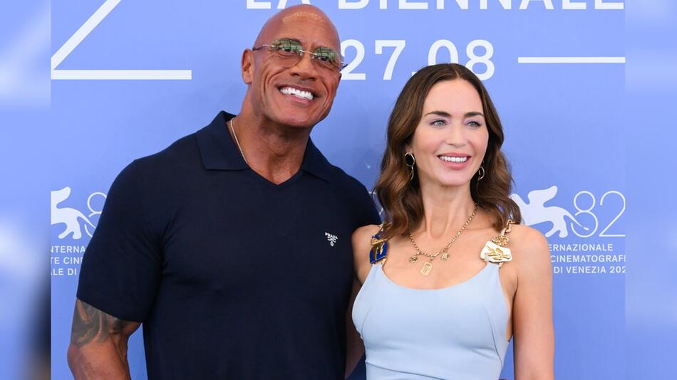 Emily Blunt und Dwayne Johnson haben beim gemeinsamen Photocall sichtlich Spass.