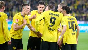 Der BVB jubelt über ein Tor gegen Frankfurt.