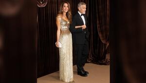 In London hat sich Amal Clooney bei der Ankunft zu den Albies an der Seite von Ehemann George in ...