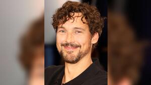 Florian David Fitz wird mit dem Ehrenpreis des Bayerischen Ministerpräsidenten ausgezeichnet.