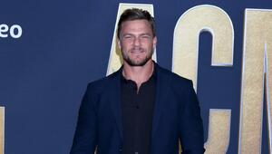 "Reacher"-Schauspieler Alan Ritchson liess vor Kurzem auch in der Realität die Fäuste fliegen ...