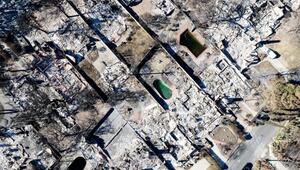 Zerstörung durch Eaton-Feuer 2025 in Kalifornien