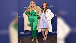 Jerry Hall und ihr Tochter Elizabeth Jagger besuchten einen Show im Rahmen der Berlin Fashion Week.