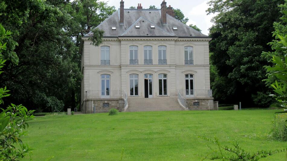 Lagerfelds "Villa Louveciennes" bei Paris wird versteigert