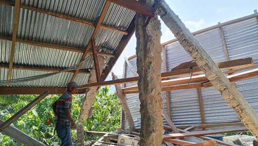 Erdbeben vor der Küste Indonesiens