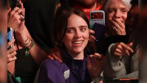 Billie Eilish konnte ihr Glück kaum fassen beim Coachella-Auftritt von Justin Bieber.