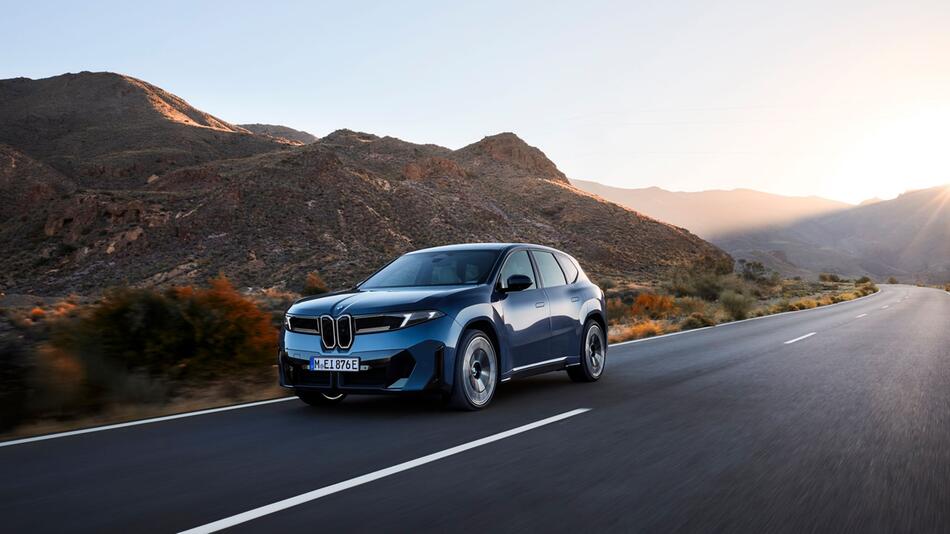 Fahrszene BMW iX3