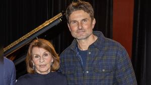 Senta Berger arbeitete mit ihrem Sohn Simon Verhoeven an "Ach, diese Lücke, diese entsetzliche ...